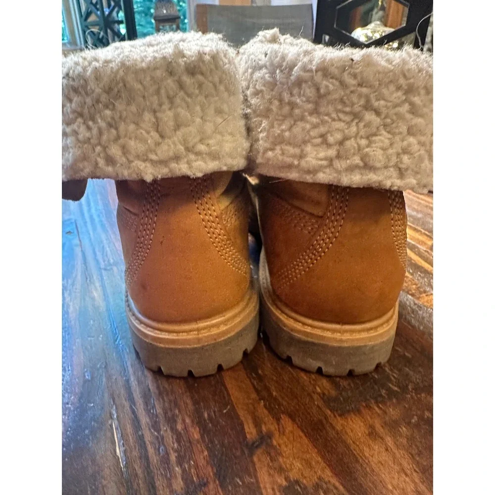 Timberland Womens 8329R Wheat Waterproof Teddy Fleece Fold Down Boots Size 7M